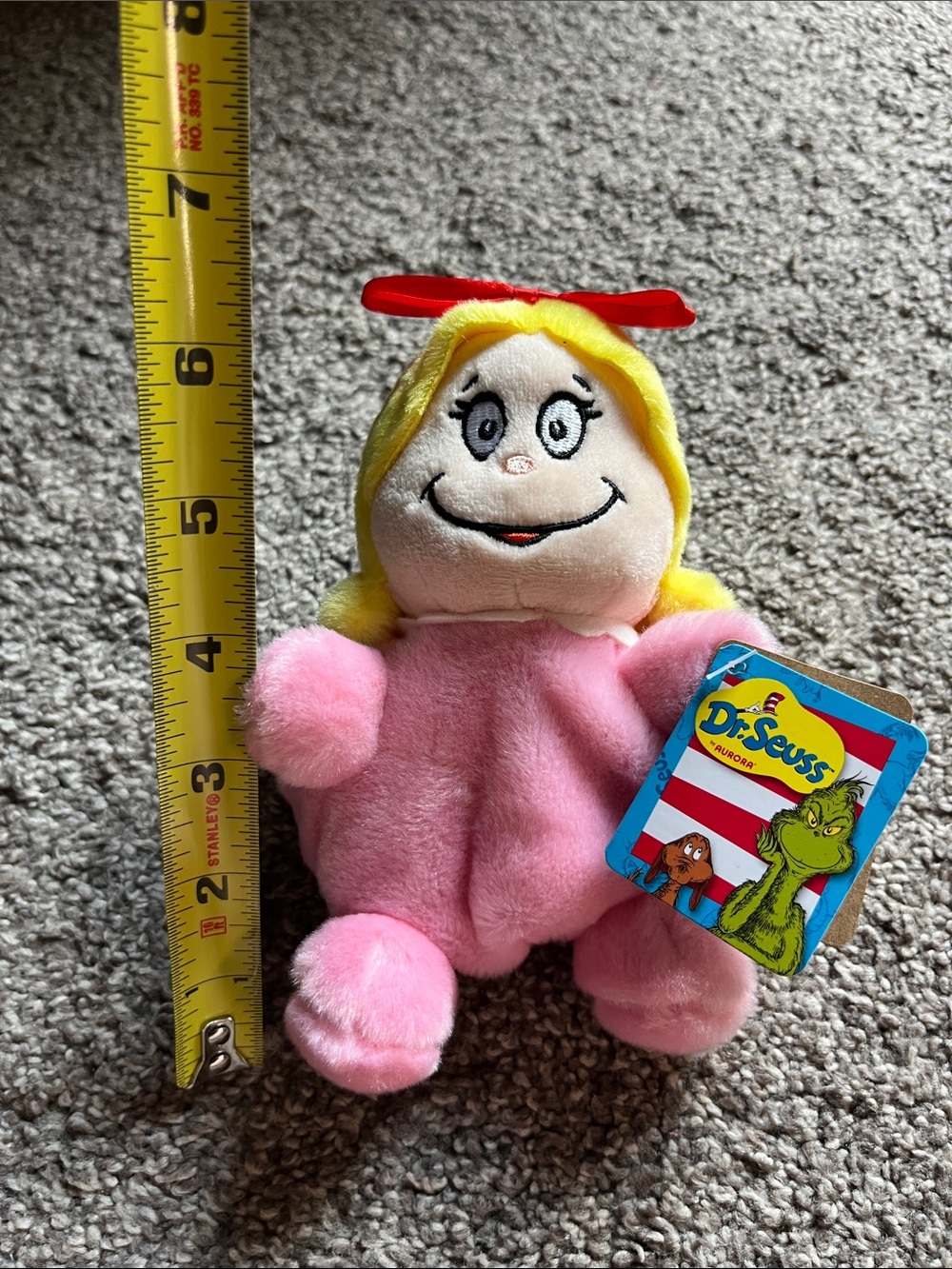 Dr. Seuss Cindy-Lou Who Palm Pal Plush New - Picture 3 of 3